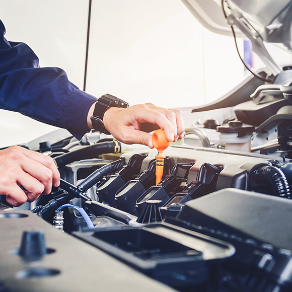 motor-trade-2-product Mechanic working on car to promote motor trade insurance by Evalee Insurance Brokers
